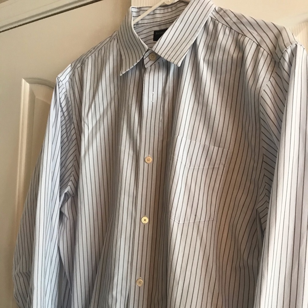 Men’s long-sleeve dress shirt